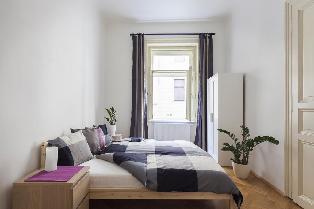 Hanan's Pstrossova Apartament